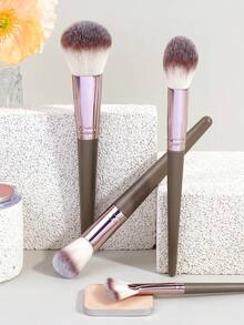 MAANGE 30件套柔软化妆刷工具套装，包含20支化妆刷、3个天鹅绒干粉扑和3个迷你指套粉扑，方便旅行携带。 - 香檳色 - 查看 6