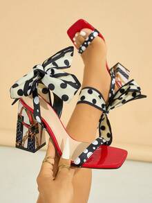 صنادل نسائية ذات كعب عالي، كعب سميك مربع الأصبع مطبوع بطراز زهري رجعي بألوان متباينة، أنيقة بحزام الكاحل وربطة شريط أنيقة، صنادل شاطئية باللون الأحمر، مناسبة لحفلات الربيع/الصيف والأحداث الخارجية