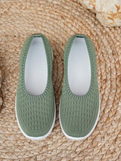 2025 女士休闲运动鞋平底一脚蹬网眼透气时尚百搭纯色圆头鞋