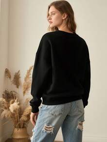 Blusa feminina de manga comprida personalizável (chapéu não incluso). Personalize com sua imagem favorita e crie uma peça exclusiva. Esta blusa personalizada e com design único é perfeita para o dia a dia, passeios, esportes e diversas outras ocasiões. É o presente ideal para familiares, amigos e aniversários.