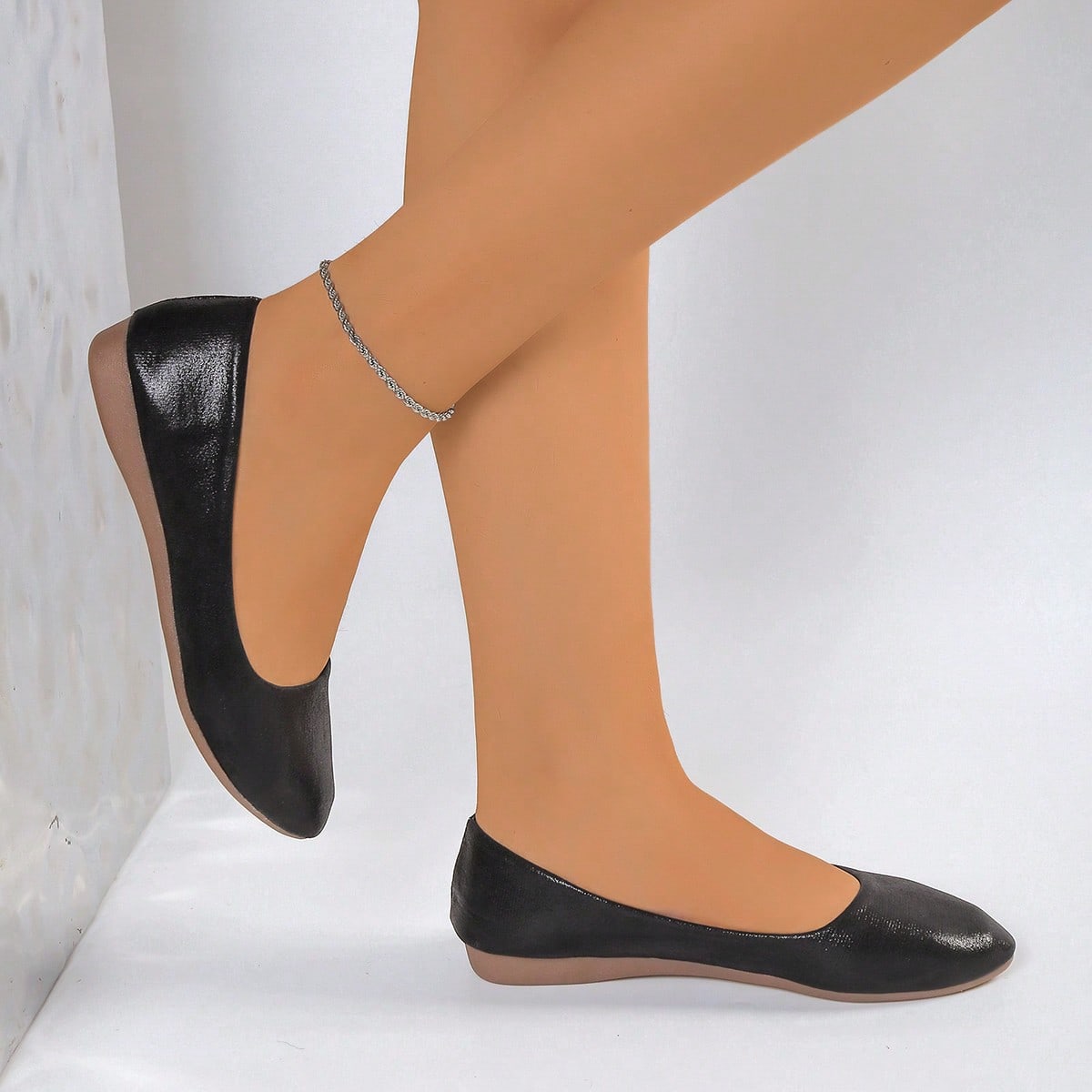 Mocasines de punta puntiaguda para mujer de otoño/invierno, nuevos zapatos náuticos casuales de slip-on, suela blanda cómoda y versátil de talla g
