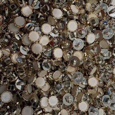 Botão De Costura Com Pezinho COM PEDRA RESINA PJ-171  16L-10.12MM PACOT COM 100 UNIDADES