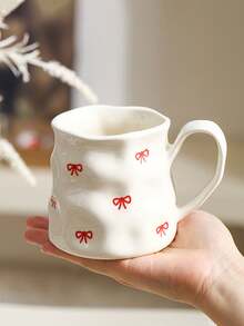 1 件创意可爱陶瓷杯，手绘心形和蝴蝶结图案，不对称杯身，办公室休闲马克杯，家用早餐杯，下午茶可爱饮具，实用陶瓷器皿