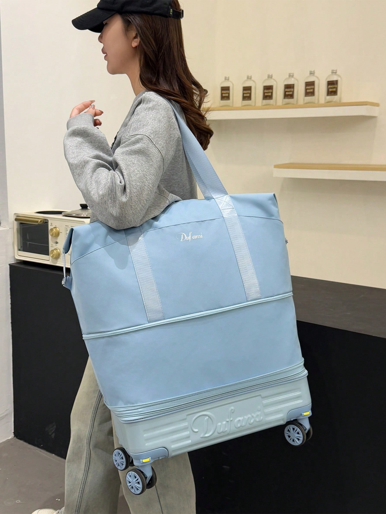 حقيبة سفر قابلة للطي مع عجلات، سعة كبيرة للملابس