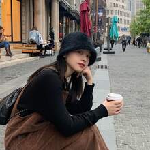 女士纯色涤纶柔软羊毛秋冬渔夫帽，白色兔毛装饰修脸简约韩版/日系风格保暖毛绒渔夫帽秋季服装 - A - 查看 6