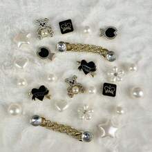 24pcs Shiny Fashionable Decorative Charms, Faux Pearl Small Bear, Golden Chains, Stars, Flowers, Hearts, Acrylic Light-Weight Material, Suitable For EVA Slippers, Garden Shoes, Beach Sandals, Detachable Shoe Decoration
