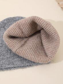 1 件纯色金属装饰花卉图案休闲羊毛混纺柔软针织帽，复古厚实质地，柔软蓬松，适合送礼和日常穿着，秋冬