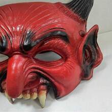 1pc Halloween Cosplay Makeup Ball Carnival Party Prop - Red Demon Mask (Some Color Accessories Randomly Included)