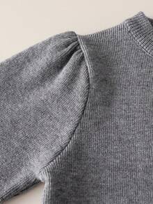 2 件套：1 件女童优雅纯色花卉刺绣针织毛衣上衣和 1 件纯色针织毛衣配裤子套装，适合春季、秋季、冬季的日常休闲穿着 - 灰色 - 查看 6