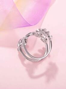 1枚优雅立方氧化锆戒指，适合作为情人节礼物、结婚礼物、订婚礼物、周年纪念礼物或女士派对首饰。 - 銀色 - 查看 7