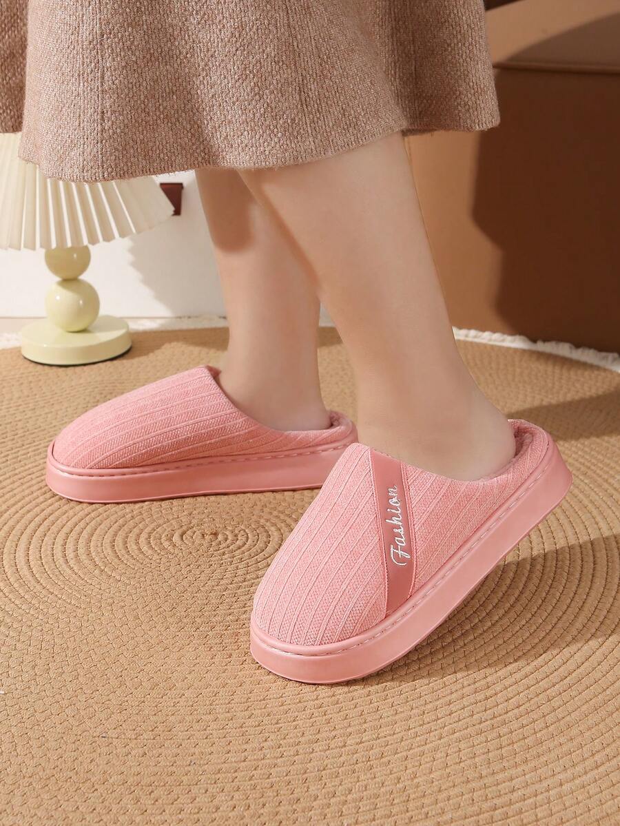 نعلان نسائيان كاجوال، قماش مخطط مطرز للأعمال