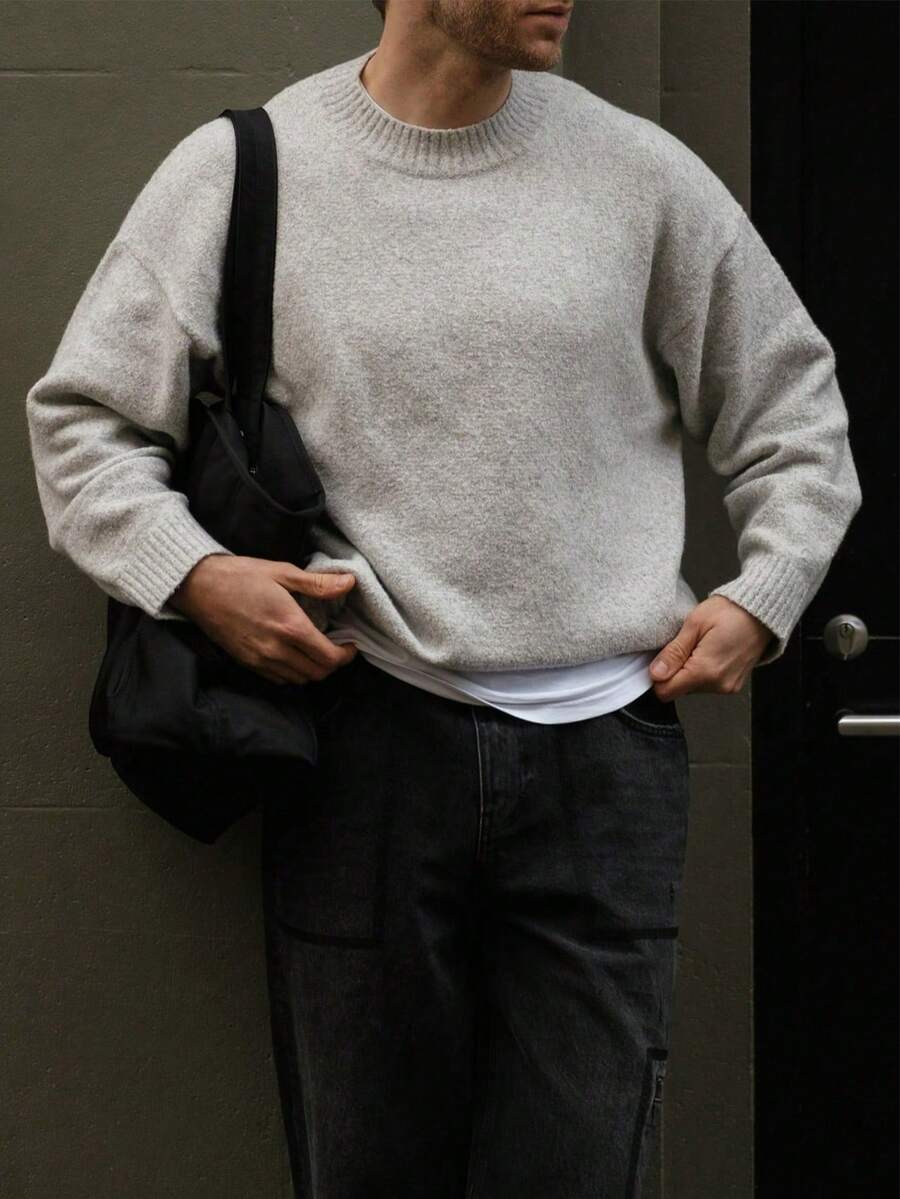 男士休闲宽松套头毛衣,饰有英文刺绣,百搭圆领长袖针织衫,秋冬款 - 灰色 - 查看 1