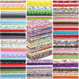 200 piezas de cuadrados de tela con estampados florales y de lunares de 3.9x3.9 pulgadas - Tela de poliéster multicolor para manualidades, adecuada para costura DIY, bordado, scrapbooking - Patrones surtidos (cuadros, rayas, paisley) - Lavar a mano solamente, suministros de costura