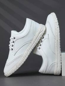 加大码男士布洛克风格休闲运动鞋，系带软底平底舒适学院运动鞋，男士轻便低帮日常鞋 - 白色 - 查看 2