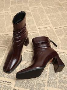 2025年高品质热销秋季新款女鞋褶皱设计优雅靴子粗跟高跟鞋方头秋冬女士踝靴百搭时尚