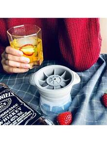 Silikon Eishockey Form, 3D Whiskey Eishockey Maschine, leicht zu entformende Konstruktion, kugelförmiger Eiswürfelbereiter, Durchmesser 10,9 cm, Küchen- und Bar-Zubehör für gekühlte Getränke