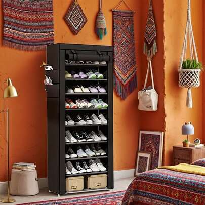 1 estante de zapatos de 9 capas con capucha antipolvo, libre combinación, botas largas, botas cortas, zapatillas, zapatillas deportivas se pueden guardar y pueden acomodar hasta unos 25 pares,disfraces de Halloween, decoraciones de otoño, decoraciones de fiesta de zapatos.