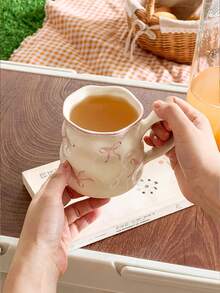 1/2件创意可爱陶瓷杯，手绘蝴蝶结图案，不对称杯身，办公休闲瓷茶杯，家用早餐杯，下午茶饮具，实用陶瓷器皿 - 彩色 - 查看 6