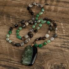 1pc 2025 New Bohemian Style Jewelry, Green & Black Natural Stone Beaded Handmade Knotted Long Necklace/Sweater Chain, Square Black & Green Agate Pendant, Women's Holiday Gift. Natural Stone Handmade, Shape & Color May Vary, Pattern & Color Placement Random