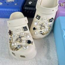 24pcs Shiny Fashionable Decorative Charms, Faux Pearl Small Bear, Golden Chains, Stars, Flowers, Hearts, Acrylic Light-Weight Material, Suitable For EVA Slippers, Garden Shoes, Beach Sandals, Detachable Shoe Decoration