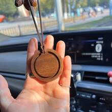 1 件木制汽车香薰挂饰，创意 DIY 香薰汽车配件，采用蜂蜡木和黑胡桃木制成，让汽车、卧室、衣柜充满温暖的香气 - 彩色 - 查看 3