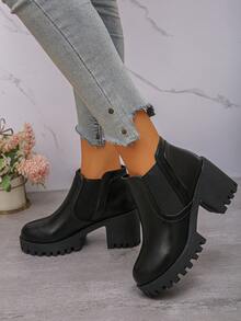 Boots, A Pair Of Versatile And Comfortable Short Boots For Women. Whether Paired With A Skirt, Pants, Or Coat, It Can Easily Create A Neat Look. Suitable For Daily Leisure Shopping, As Well As Business Leisure, Street Fashion, And More. It Is An Indispensable Item Choice For Women's Shoe Cabinets.