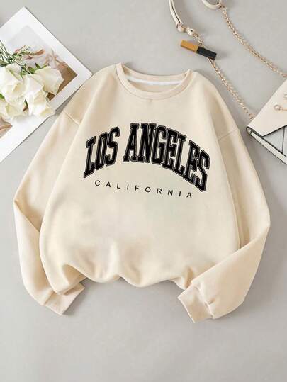 Teen Girl's Letter Patterned Casual Round-Neck Sports Shirt. New Style Suitable For Autumn And Winter. Suitable For Students To Wear When Shopping, Traveling Or Attending Parties.