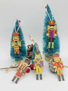 9 Stück/Set Weihnachtsdekoration Anhänger, kreativ bedruckte niedliche Nussknacker Holzanhänger für Weihnachtsbaum und Gartendekoration (zufällige Farbe) Heimdekoration Weihnachtsdekorationen Raumdekoration Winter