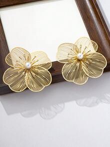 Women 3D Floral Shape Gold-Color Jewelry Set - Earrings, Necklace, Ring - Yellow Gold - View 12