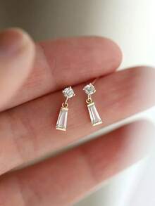 1 Par De Elegantes Y Nobles Pendientes De Lujo Para Mujeres Con Forma Cuadrada Y Piedra Artificial Chapados En Platino, Regalo Perfecto Para Citas