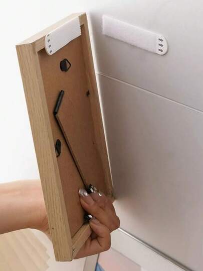 12 adesivos para fixação de molduras, instalação sem danos, design de dupla face, prático para remover e instalar, adequado para controles remotos, porta-retratos, soquetes, etc. Usado para fixar molduras e pendurar pinturas, sem deixar resíduos.