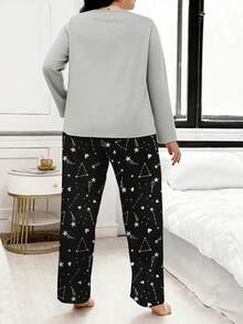 Plus Size Women Gray Long Sleeve Top & Pants Pajama Set With Heart Print, Winter Clothes
