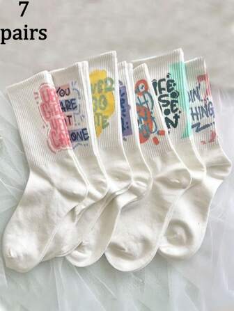 1/7 双（随机发货）女士韩版字母嘻哈彩色休闲中筒袜，适合日常穿着
