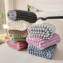 1 件加厚超大簇绒仿兔毛牛奶绒毛毯，乳白色，柔软绒毛，防静电，双面使用，用途广泛，可用于办公室午睡、沙发、旅行、空调，四季皆宜 - 白色 - 查看 11