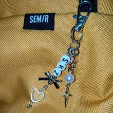 1 个 SKZ 钥匙扣 - K-Pop 风格串珠链，配有心形星星吊饰和 SKZ 字母，采用金色铝合金制成，适用于音乐会纪念品、珠宝礼品、背包装饰 - 完美的情人节礼物 - 彩色 - 查看 5