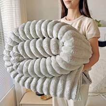 1pc Thick, Oversized Tufted Faux Rabbit Fur Fleece Blanket, Plush Milk Plush Flannel - Soft, Non-Shedding, Anti-Static, Double-Sided Warmth, Versatile Use As Office Nap Blanket, Sofa Throw, Travel Car Blanket, Air Conditioning Blanket, All-Season For Whole Family