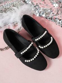 qishangda [Qishangda] Round Toe Pearl Decor One-Strap Flat Mary Jane Shoes, Plus Size