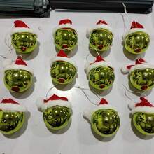 GRINCH 12 pièces Décorations suspendues avec imprimé visage de chat vert en peluche de 6-7 cm - Meilleur petit cadeau de Noël (style aléatoire)