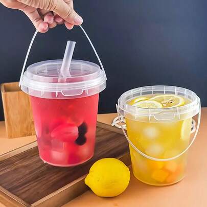 60/30個 大容量 100ml/700ml 再利用可能なプラスチックカップ ハンドル、蓋、注ぎ口付き BPAフリー 滑り止め設計 冷たい飲み物、冷たいベバレッジ、フルーツインフュージョン、リフレッシングドリンクに適しています。コーヒーショップ、ミルクティーショップ、レストラン、パーティーに最適。