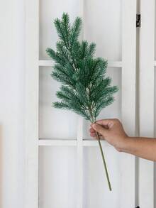 1 pièce/25 pièces 28 têtes 63 cm Branches artificielles de pin à aiguilles vertes. Accessoires d'aiguilles de pin artificiels pour plantes suspendues à l'extérieur. Plante factice pour décoration de Noël intérieure et extérieure, décoration de pièce, mariage, vase, salle à manger, chambre à coucher