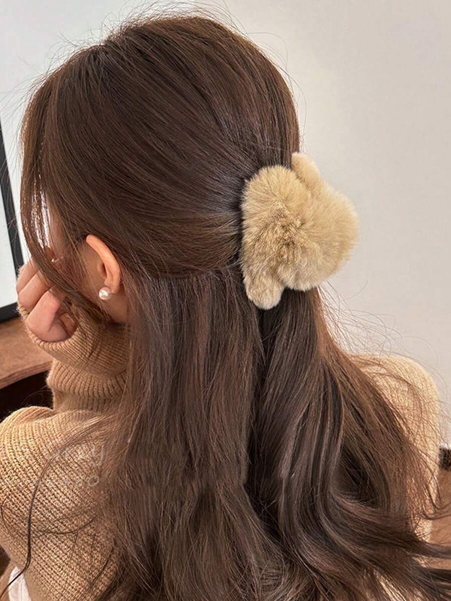 Delicate And Compact ~ A Popular Rabbit-Hair Hairpin For Women In Autumn And Winter, With A Bun On The Back Of The Head As An Embellishment, A High-End Hair Claw Ladies' Hair Clips, Hair Claw With A Niche Design Sense, The Favorite Hair Accessory For Party Christmas, Students And White-Collar Workers Hair Accessories Fall Claw Clip Autumn Hair Clutch Plush Accessories For Vacation Outfits Woman