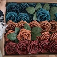 8 Color Options - Each Box Contains 25 Realistic Roses, With 5 Different Flower Shapes For A Single Color, A Bendable Stem, And 8 Leaves. Suitable For Occasions Such As Birthdays, Weddings, Valentine's Day, Christmas Parties, Etc., Adding Precious Commemorative Choices To Your Celebrations - 五色胡桃 - 查看 6