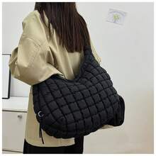 18'' Large Quilted Puffer Bag With Pouch For Women Large Puffer Tote Bag & Quilted Makeup Bag Quilted Crossbody Bag Hobo Crossbody Lightweight Padding Puff Purse Tote Bag Soft Padding Hobo Puffer Shoulder Handbag Quilted Carryall Bag Lightweight For Women Everyday Work Travel GYM - 2in1 Black - 查看 4
