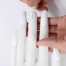Mano de práctica de uñas acrílicas - Mano de práctica de uñas de silicona, versión mejorada con placas de uñas que nunca se caen, mano de uñas falsas para práctica de arte de uñas, modelo de mano de práctica flexible con 50 placas de uñas. Los dedos nunca se rompen - Esqueleto de aluminio interno de 3,2 mm conecta todo el dedo, los dedos se pueden doblar en varios ángulos. - Blanco - Ver 6