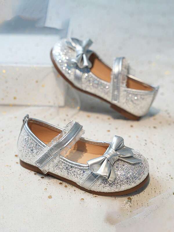 1 Pair Of Girls' Flat Shoes: Sequined Bow Lace Decorated Anti-Slip Round Hook And Loop Princess Shoes, Suitable For Stage Performances And Festival Celebrations