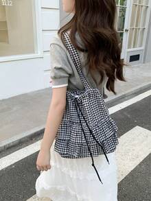 حقيبة يد أنيقة مزينة بالكشكشة، حقيبة كتف نسائية كبيرة ذات طراز رائع موضة 2025، سعة كبيرة