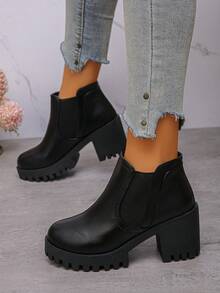 Boots, A Pair Of Versatile And Comfortable Short Boots For Women. Whether Paired With A Skirt, Pants, Or Coat, It Can Easily Create A Neat Look. Suitable For Daily Leisure Shopping, As Well As Business Leisure, Street Fashion, And More. It Is An Indispensable Item Choice For Women's Shoe Cabinets.