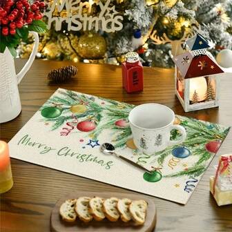 Juego de 4/6 manteles individuales con tema navideño de poinsettia y estrella de campana - con decoraciones doradas y ramas de pino, de 30x45 cm, lavables a máquina - perfectos para uso interior y exterior en hogares, cocinas y áreas de comedor, con temas navideños de invierno para mesas de comedor festivas. Los duraderos manteles de poliéster son una opción ideal para Navidad.