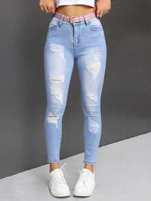 Pantalones vaqueros ajustados de tiro alto en azul claro con roturas y cinturón rosa, modernos y versátiles - Lavado ligero - Ver 2