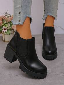 Boots, A Pair Of Versatile And Comfortable Short Boots For Women. Whether Paired With A Skirt, Pants, Or Coat, It Can Easily Create A Neat Look. Suitable For Daily Leisure Shopping, As Well As Business Leisure, Street Fashion, And More. It Is An Indispensable Item Choice For Women's Shoe Cabinets.